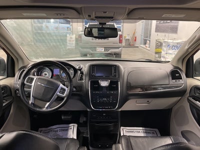 2014 Chrysler Town & Country Limited