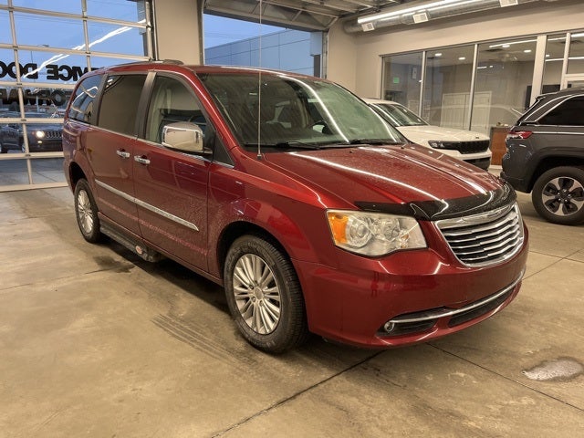 2014 Chrysler Town & Country Limited