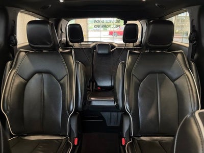 2024 Chrysler Pacifica Hybrid Premium S Appearance Pkg