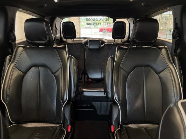 2024 Chrysler Pacifica Hybrid Premium S Appearance Pkg