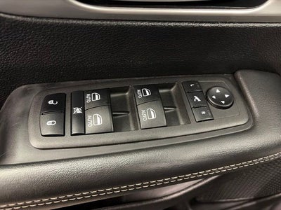 2024 Chrysler Pacifica Hybrid Premium S Appearance Pkg