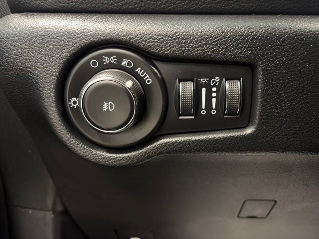 2024 Chrysler Pacifica Hybrid Premium S Appearance Pkg
