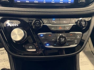 2024 Chrysler Pacifica Hybrid Premium S Appearance Pkg
