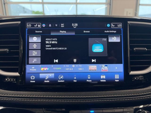 2024 Chrysler Pacifica Hybrid Premium S Appearance Pkg