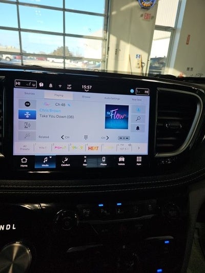 2022 Chrysler Pacifica Limited AWD