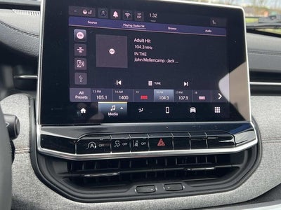 2024 Jeep Compass Latitude Lux