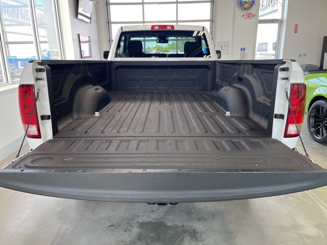2020 RAM 1500 Classic Tradesman Regular Cab 4x4 8' Box