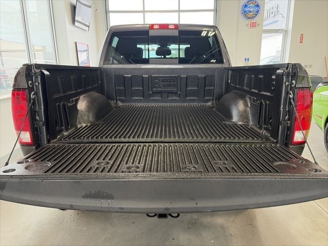 2017 RAM 1500 Big Horn Crew Cab 4x4 5'7' Box