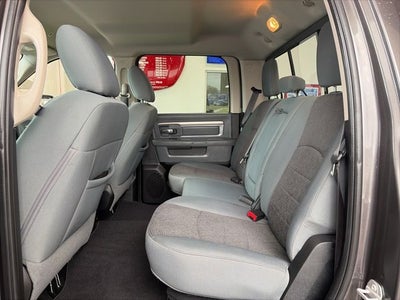 2017 RAM 1500 Big Horn Crew Cab 4x4 5'7' Box