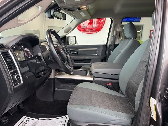 2017 RAM 1500 Big Horn Crew Cab 4x4 5'7' Box