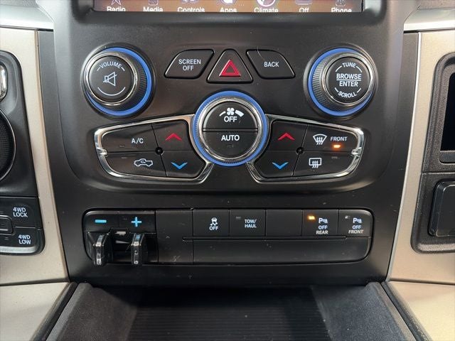 2017 RAM 1500 Big Horn Crew Cab 4x4 5'7' Box