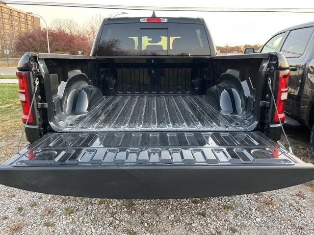 2025 RAM Ram 1500 RAM 1500 BIG HORN CREW CAB 4X4 5'7' BOX