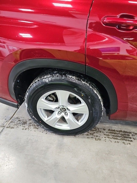 2024 Toyota Highlander Base