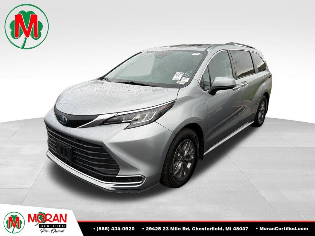 2022 Toyota Sienna LE