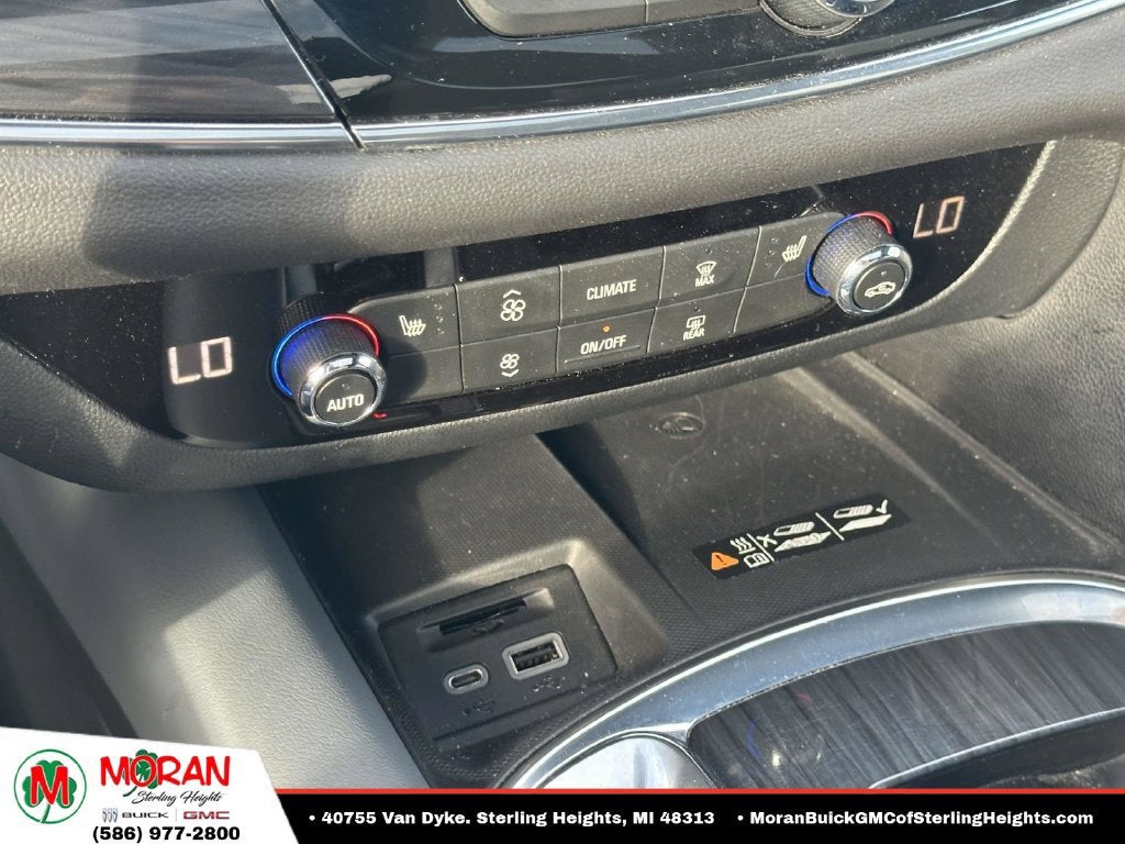 2024 Buick Enclave Essence
