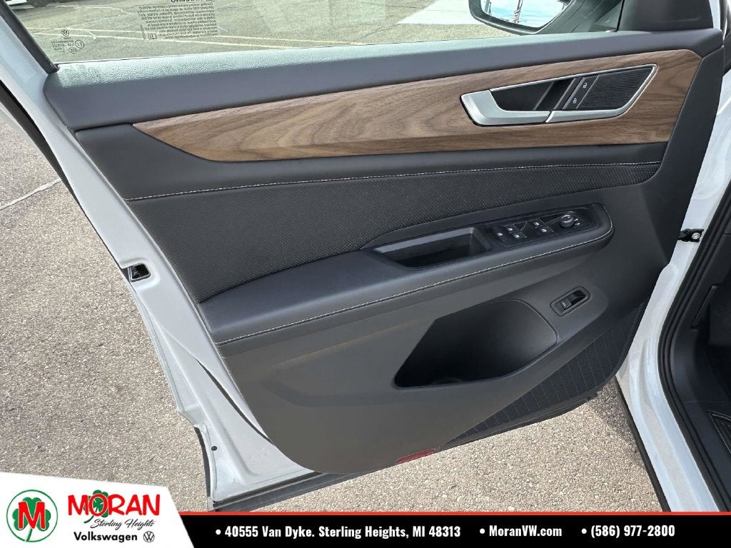 2026 Volkswagen Atlas SE w/Technology
