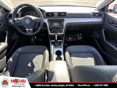 2013 Volkswagen Passat V6 SE w/Sunroof