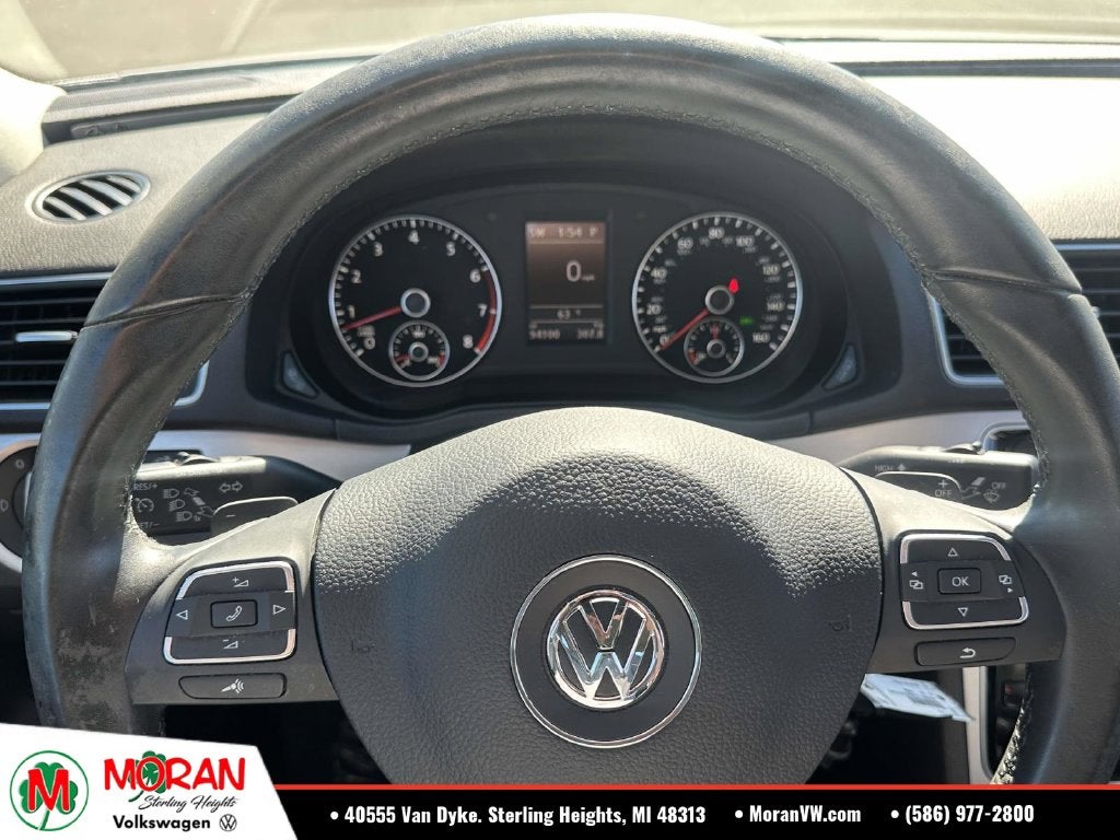 2013 Volkswagen Passat V6 SE w/Sunroof