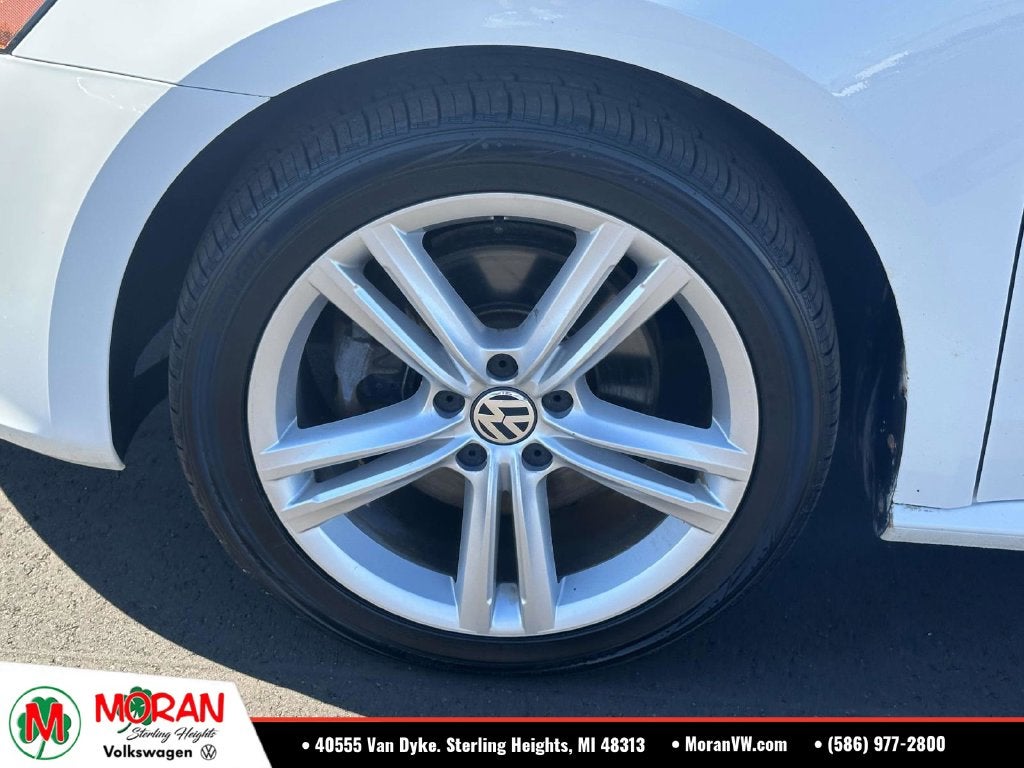 2013 Volkswagen Passat V6 SE w/Sunroof