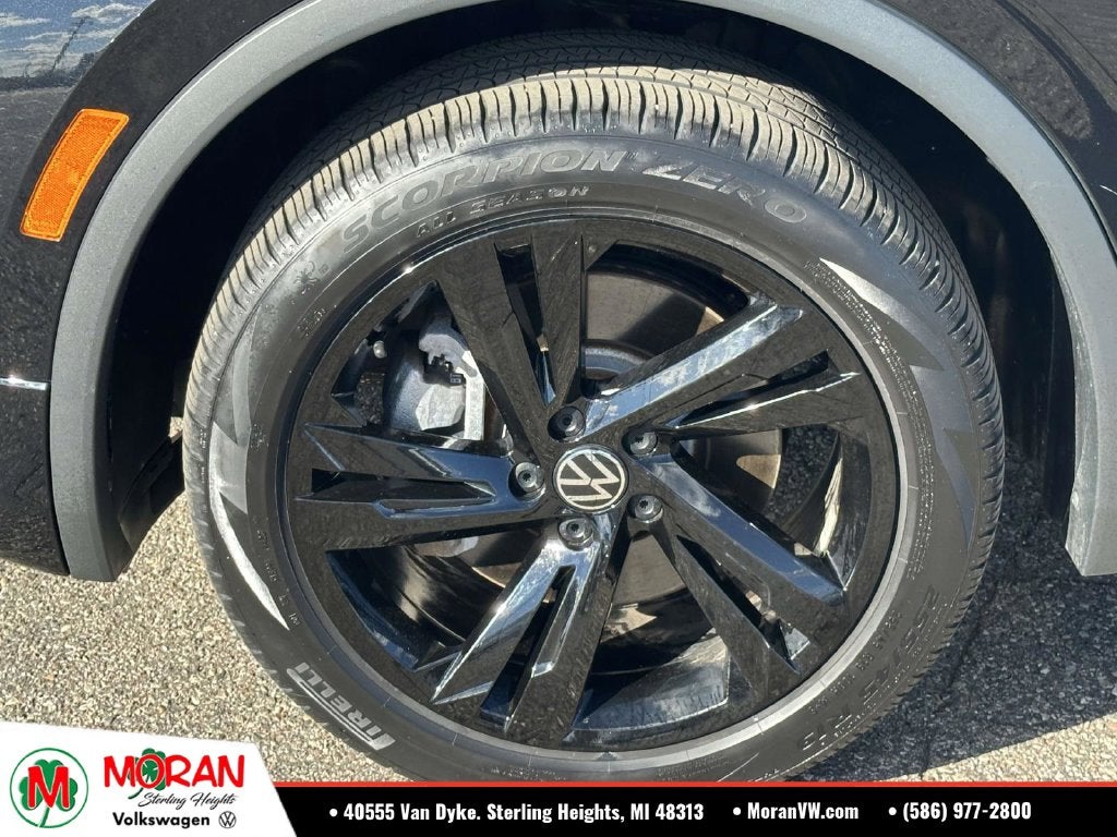 2024 Volkswagen Tiguan 2.0T SE R-Line Black